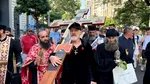 Gigi Becali, cu crucea pe umăr, a mers să „sfințească” Piața Victoriei: „Contramanifestație față de marșul LGBT Bucharest Pride”