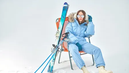 Aglomerație pe PÂRTII și pe șosele. Românii au schiat până seara