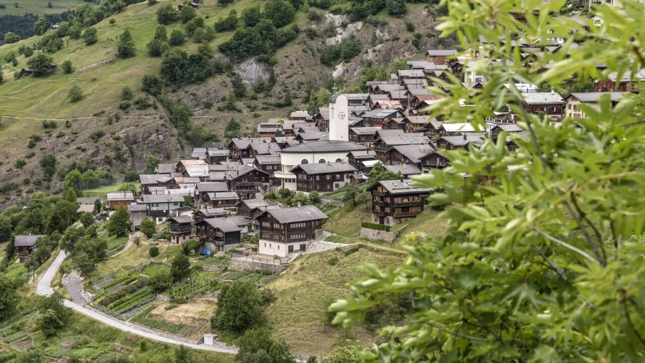 Șase orașe superbe din Europa își caută locuitori, iar autoritățile oferă și BANI pentru a te muta acolo. Cu ce sume ai putea lua viața de la zero