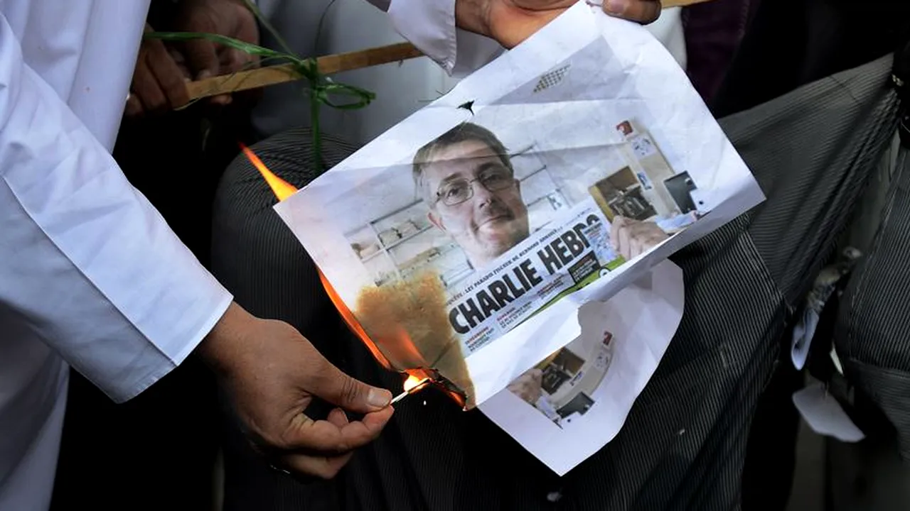 Centru cultural francez din Niger, incendiat din cauza caricaturilor din Charlie Hebdo