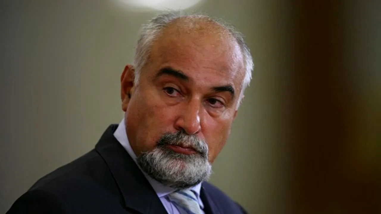 Vosganian: Un ministru n-ar trebui să aibă nicio companie în administrare, nu e un 