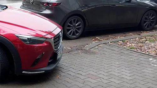 Mai rar așa ceva! Unde și-a parcat mașina un șofer din Botoșani, în Iași
