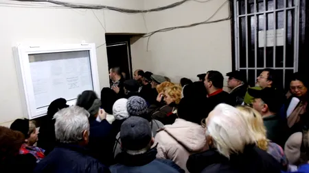 La câte cozi trebuie să stai dacă NU ai primit cardul de sănătate. 
