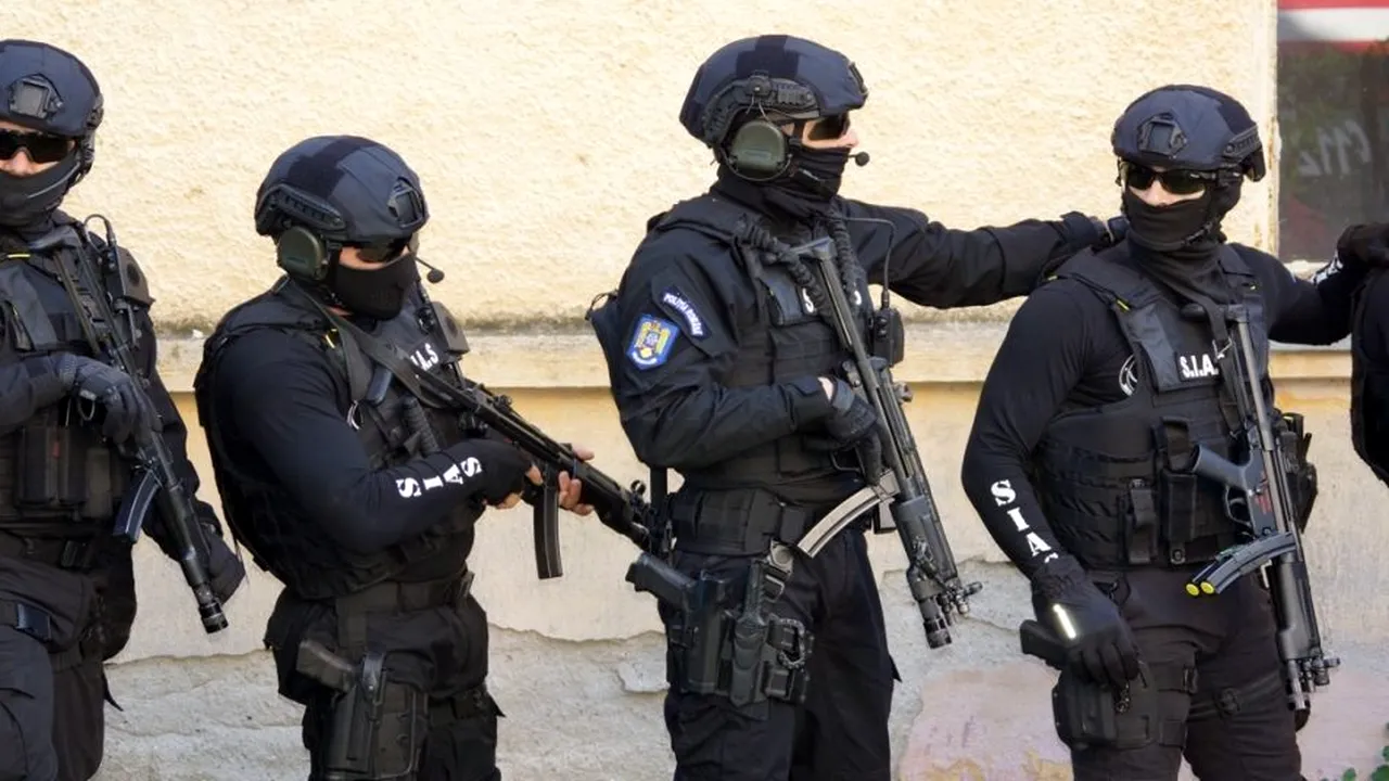 Clanul Duduianu, sub asediul polițiștilor. Doi dintre interlopi au fost dați în urmărire națională | VIDEO