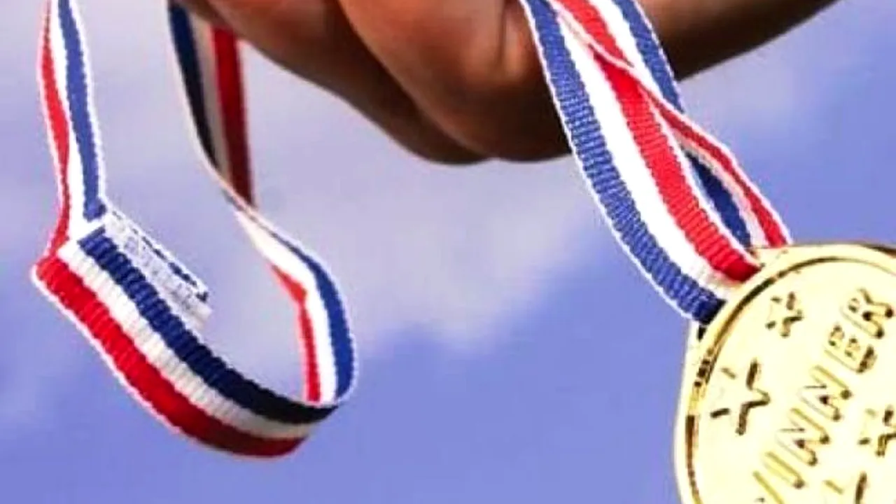 România, patru medalii și locul trei pe națiuni la Olimpiada Europeană de Matematică pentru Fete