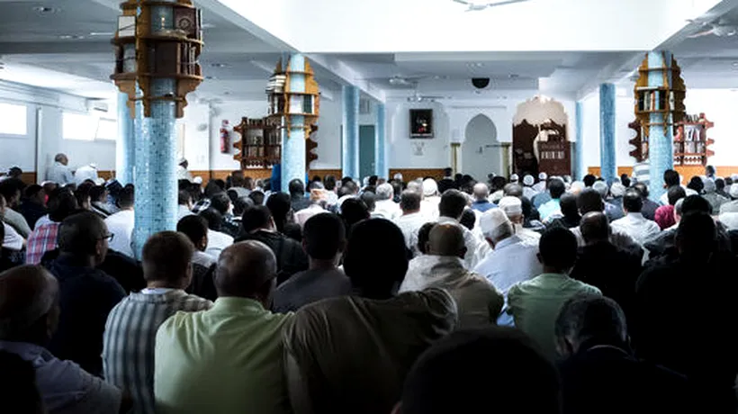 Zeci de moschei, închise în Franța în urma seriei de atentate