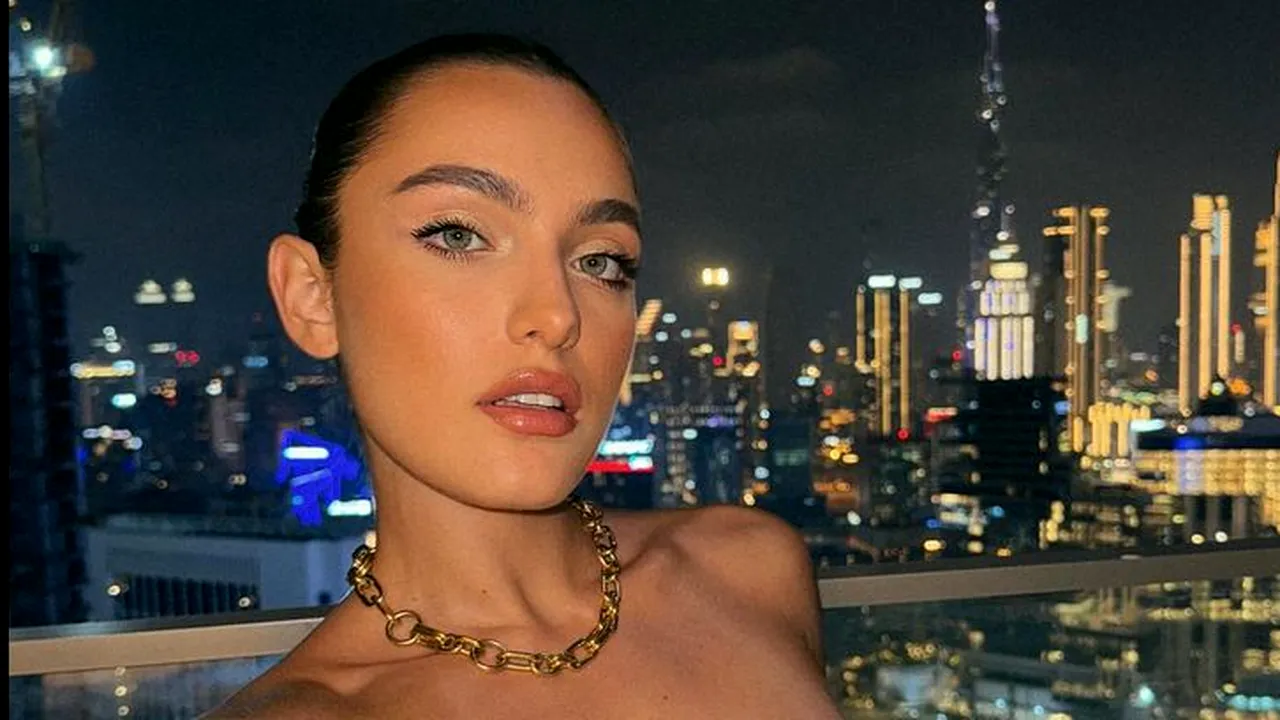 FOTO / Alexia Eram, BINE DE TOT în costum de baie. Și-a etalat formele în Bali