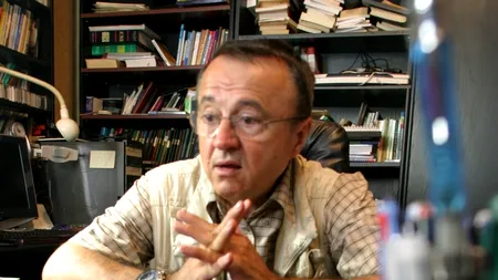 Contre între Adelin Petrișor și Ion Cristoiu. 