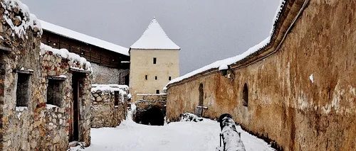 Cetatea Râșnov, printre cele mai frumoase zece castele de zăpadă din lume