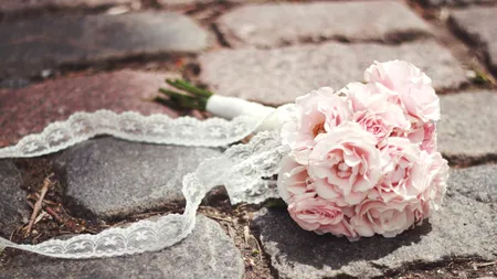 O tânără a fost nevoită să își ANULEZE nunta după ce a cerut câte 1.500 de dolari de la fiecare invitat. „Nu e nimic ieșit din comun”