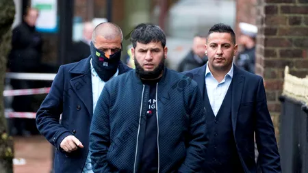 Mai mulți români, exploatați la o spălătorie din Marea Britanie, cer dreptate. Pielea muncitorilor, arsă de substanţe toxice