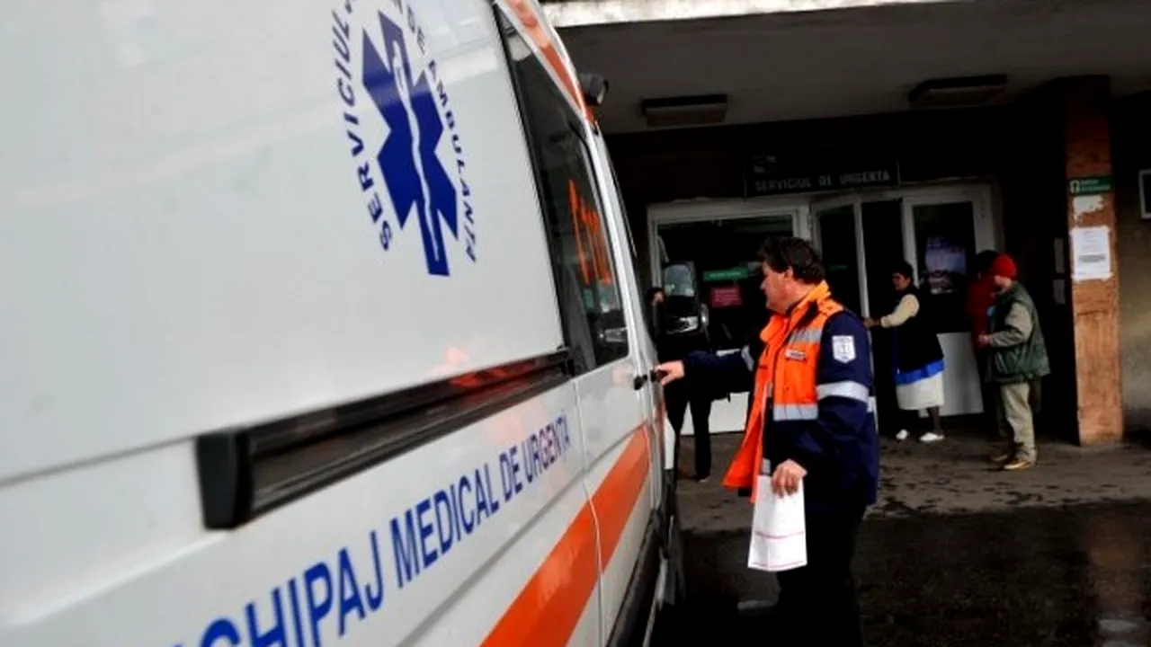 Trei elevi din București, internați după ce li s-a făcut rău la școală