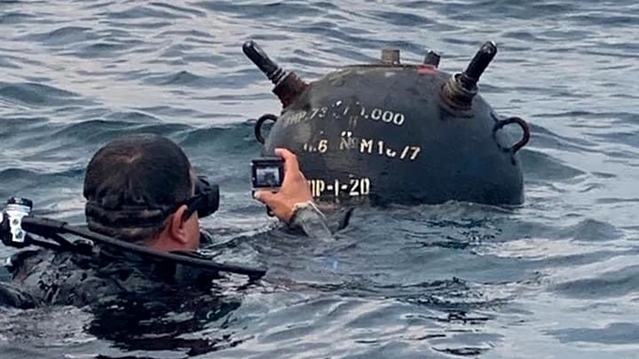 O mină marină plutea în derivă în zona Eforie. Aceasta a fost detonată de către scafandrii