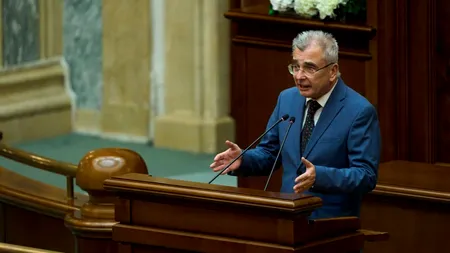 Petrișor Peiu, liderul senatorilor AUR: „Guvernul Bolojan trebuie să cadă pentru că are trei trimestre de scădere economică și pentru că a dus inflația la 10%, nu pentru că s-a certat Grindeanu cu Bolojan!”