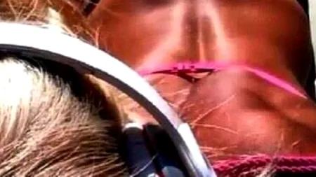 Cum a pozat soția lui Hugh Hefner. Imaginea a adunat aproape 74.000 de Like-uri pe Facebook