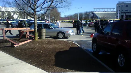 O elevă în vârstă de 13 ani a fost împușcată mortal într-un autobuz școlar din Florida