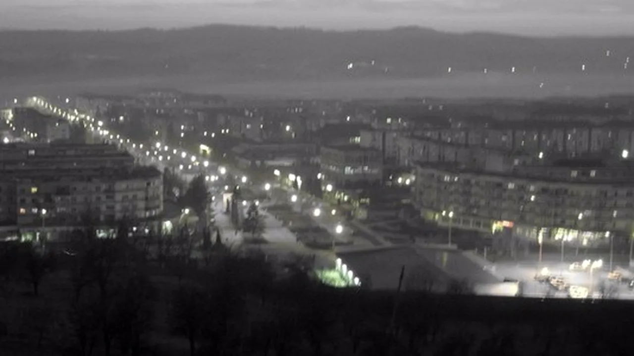 Orașul care va trăi în întuneric. De ce a decis primarul ca cetățenii să primească iluminat public 