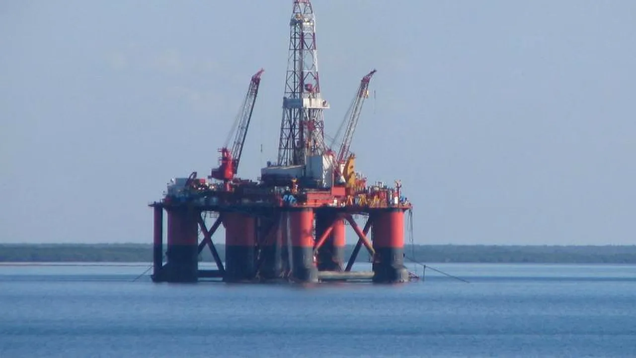 Prețul petrolului a atins maximul ultimilor doi ani, în contextul tensiunilor din Siria