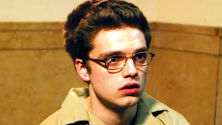 Acest tânăr român din imagine a ajuns azi unul dintre cei mai atrăgători bărbați din lume 