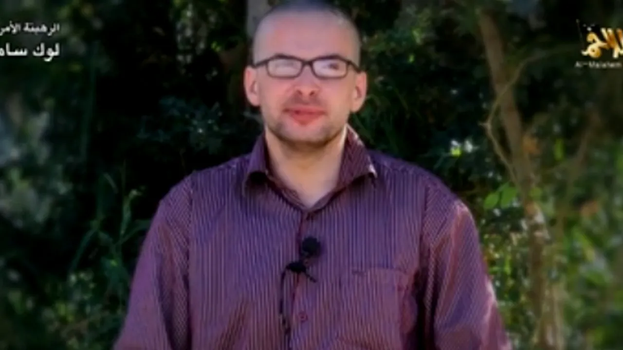 Al-Qaida a difuzat o înregistrare video cu un ostatic american, amenințând că îl execută
