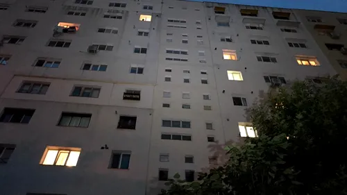 Sex la înălțime sfârșit tragic: Au căzut de la etajul 9 în timp ce întrețineau relații intime la geam / Femeia a murit pe loc, însă bărbatul s-a întors la petrecere