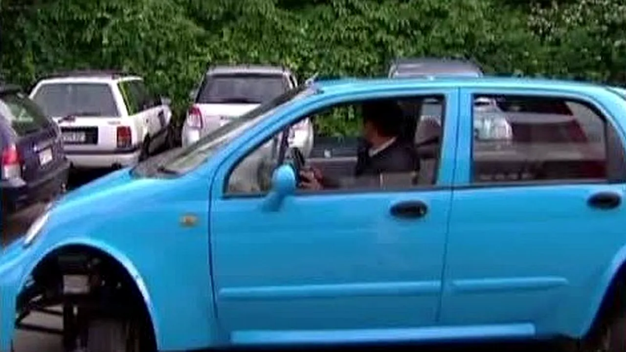 Invenția care va rezolva una dintre cele mai mari probleme ale șoferilor: mașina care transformă parcarea laterală într-un fleac. VIDEO