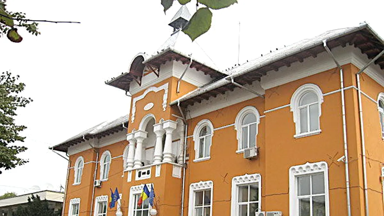 Șefa Serviciului de Achiziții Publice din Primăria Medgidia, reținută pentru trafic de influență 