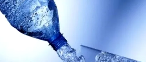 Cu cât a amendat ANPC firmele care vindeau apă îmbuteliată recomandată în curele de slăbire sau puternic antioxidant