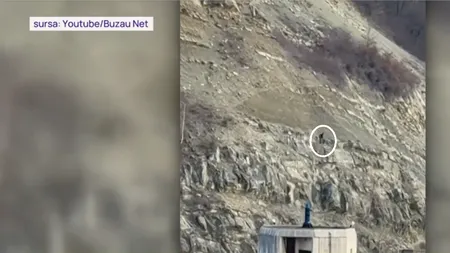 Bolovani ARUNCAȚI intenționat pe DN 10, în localitatea buzoiană Siriu. Mai mulți indivizi au dislocat roci de pe versanți, care au ajuns pe șosea