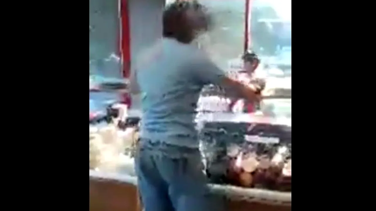 Dosar penal pe numele bărbatului din Ploiești care a făcut scandal într-o carmangerie VIDEO