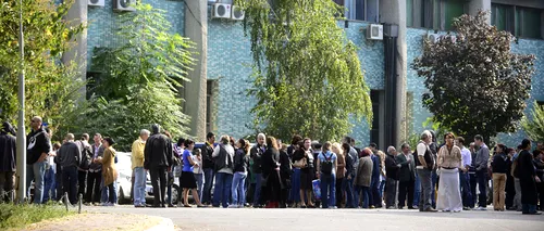Sute de angajați ai TVR protestează față de concedierile colective din televiziune