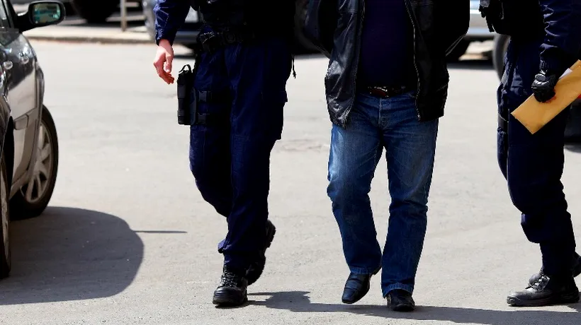 Doi polițiști și un jandarm din Târgu Jiu acuzați de tentativă de omor, trimiși în judecată