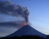 Un vulcan „adormit” de peste 450 ani a erupt! Turiștii, avertizați să nu se apropie