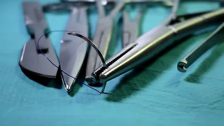 Instrumente medicale realizate de copii de 12 ani