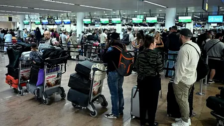 Fără pijamale și papuci în avion, recomandă secretarul de stat pentru Transporturi al SUA. Ce li se reproșează pasagerilor americani