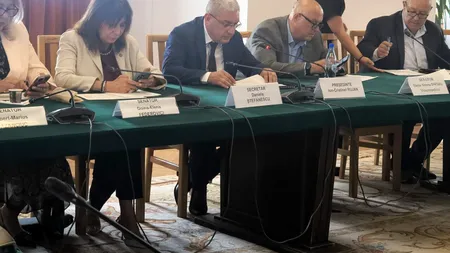 Proiectul de lege care ar reduce numărul parlamentarilor la 300, iniţiat de senatorul Corneliu Negru (AUR), a fost respins de Comisia Juridică