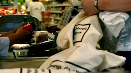 Cine este românul care la 28 de ani face 200.000 de euro din pungi de plastic personalizate