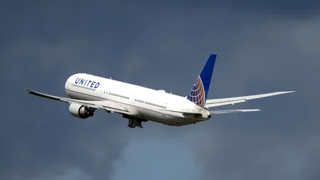 Un AVION decolat din Houston a fost deviat de la destinație din cauza unui câine