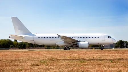 HAOS pe aeroportul din Iași. Zboruri ANULATE din cauza ceții, după ce meteorologii au emis cod galben