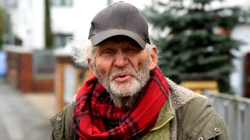 Arată ca un om fără adăpost, dar, de fapt, este un MILIONAR / Povestea incredibilă a unui pensionar de 80 de ani
