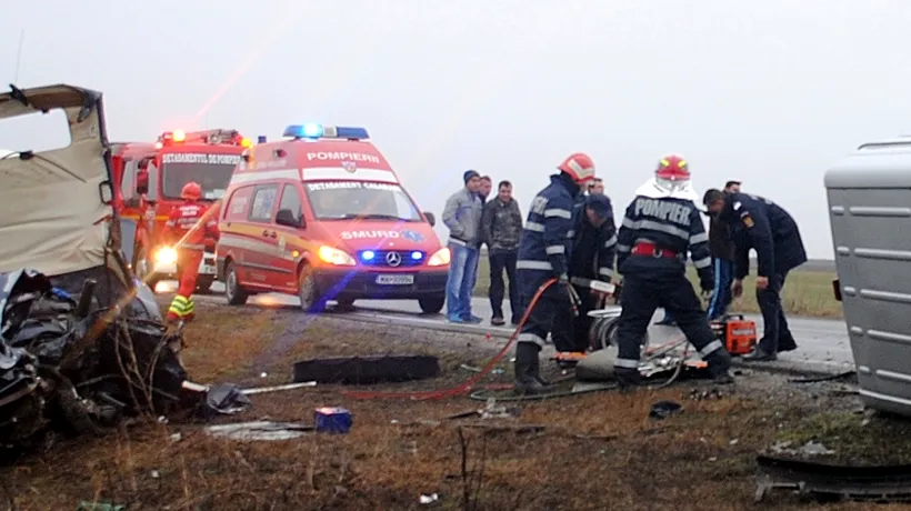 Cinci persoane rănite într-un accident la Bistrița, în care au fost implicate trei mașini