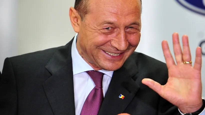 Băsescu scoate la concurs locurile la întâlnirea pe care și-o dă cu fanii de pe Facebook