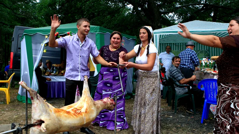 Peste 3.000 de romi sărbătoresc la Costești Ziua Națională a Romilor