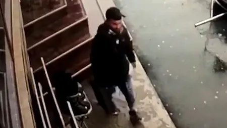 GÂNDUL LIVE. Un hoț din Tulcea este căutat de polițiști. Furtul grătarului metalic, în valoare de 150 lei, surprins de camerele de supraveghere