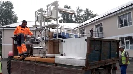 Incubatoare transportate cu tractorul de la Salubritate în Suceava. Reacția ministrului Sănătății