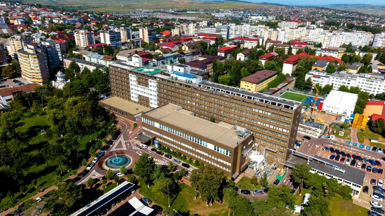 Doar 89 de posturi deblocate la Spitalul din Suceava, iar la Oradea, „orașul lui Bolojan”, 131. Acuzațiile președintelui Consiliului Județean Suceava
