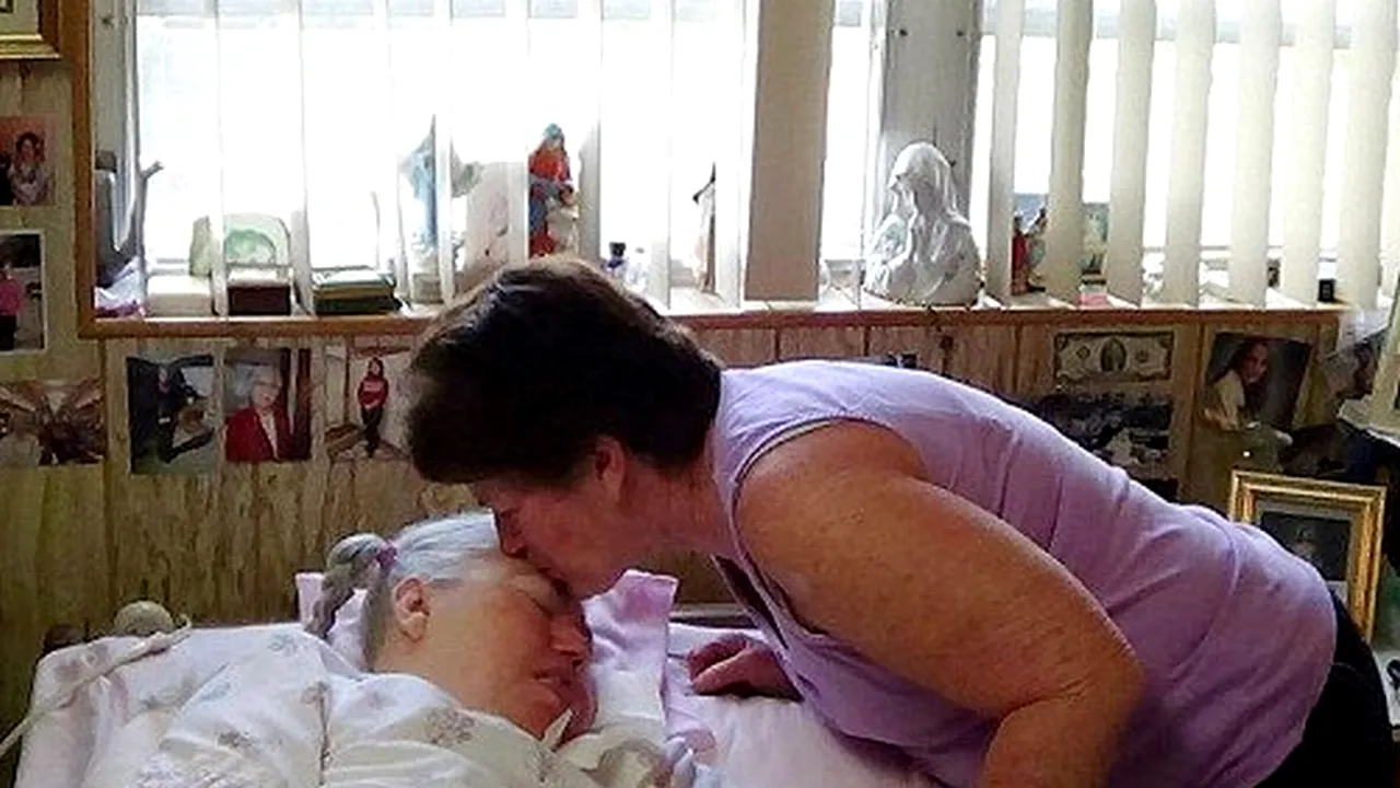 A murit după ce a stat timp de 42 de ani în comă