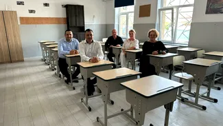 Proiect adoptat tacit în Senat: părinții vor primi o zi liberă la începerea anului școlar