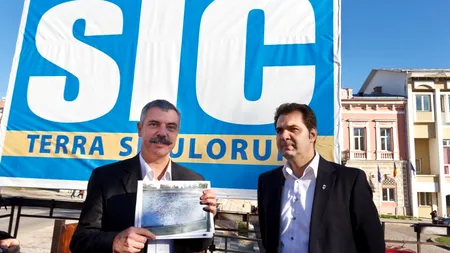 Forumul Românilor: Panoul cu 