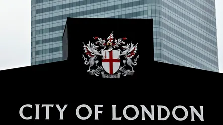 Parlamentari britanici acuză SUA că atacă City-ul londonez. 